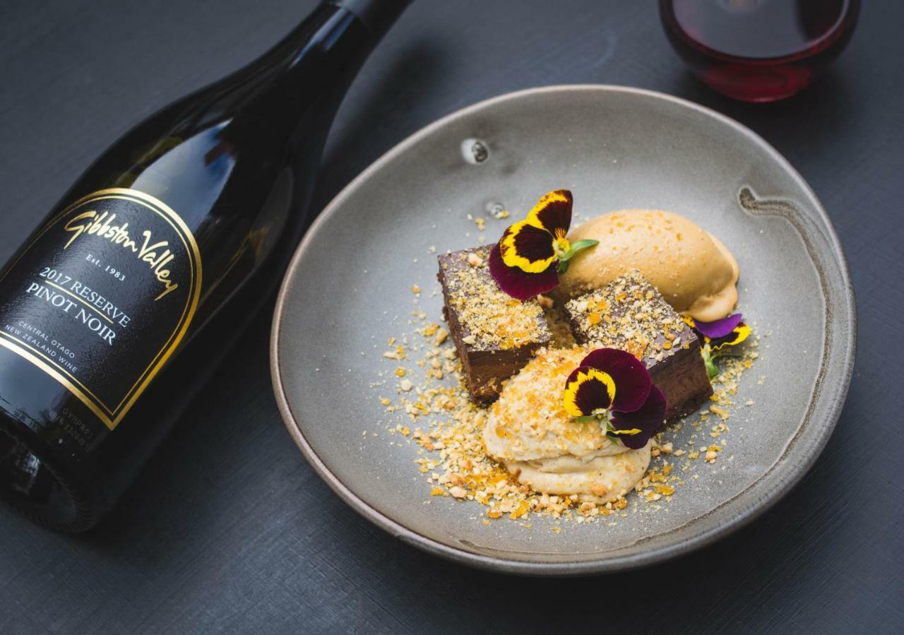 Gibbston Valley Lodge And Spa ควีนส์ทาวน์ ภายนอก รูปภาพ